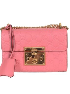 ♥️Gucci Padlock Pink GG Supreme Canvas Shoulder Bag♥️